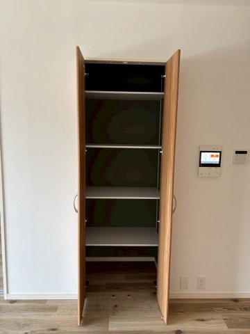 【収納】 | シティパル春日セントレ | リビング部分に収納もあり、多用途に使っていただけます