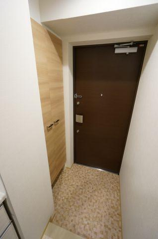 台東区日本堤２丁目の賃貸マンションの玄関