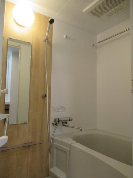 HY's 浅草の浴室