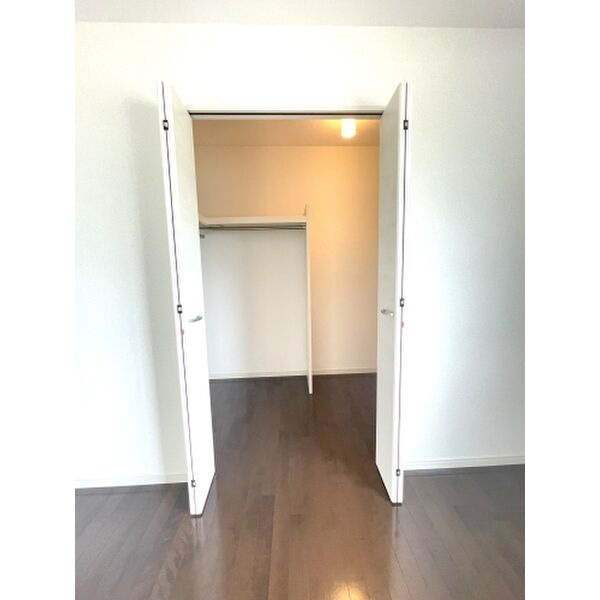 GRADOの収納|ウォークインクローゼットなので収納豊富です☆