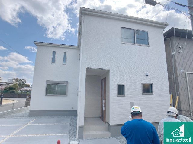 加古川市加古川町粟津　第2期　新築一戸建てのトイレ|シンプルなトイレは落ち着く空間！お手入れも簡単です！