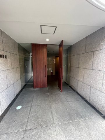 ヴァンテ・アン神楽坂のエントランス