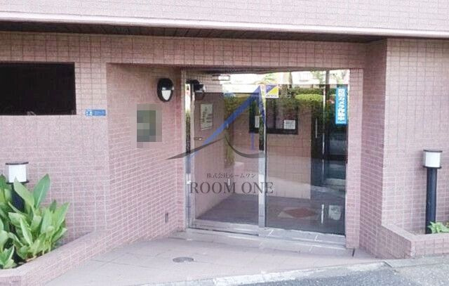 ロイヤルガーデン千鳥町のエントランス|エントランスです。