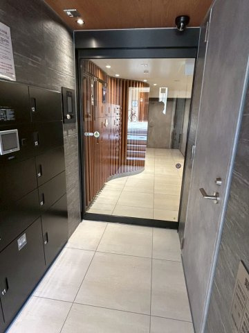 Mind Higashijujoのエントランス