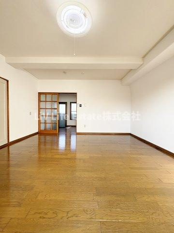 花小金井南ビルの内装