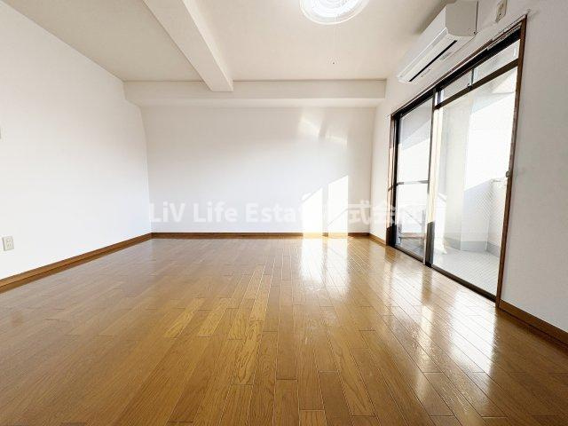 花小金井南ビルの洋室