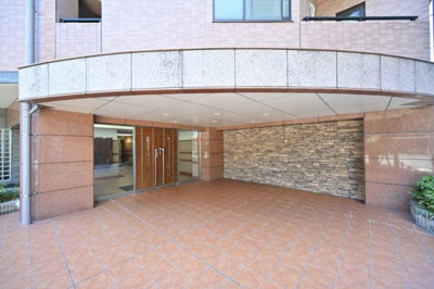 【エントランス】 | ジェイパーク御苑内藤町