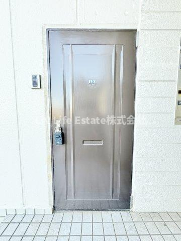 メイワファイブ の玄関