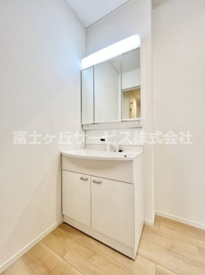 【独立洗面台】 | 裾野市水窪 新築一戸建て 1号棟 | 独立洗面化粧台が付いています