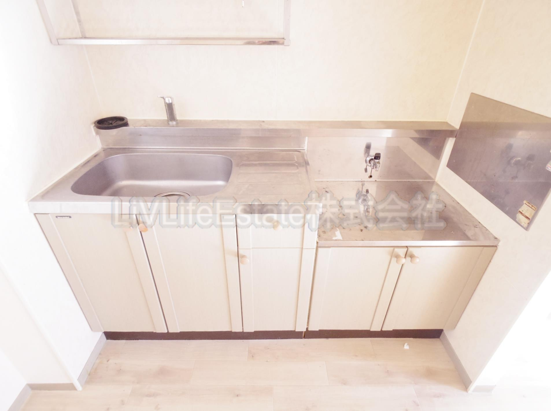 東村山市富士見町４丁目のアパートのキッチン