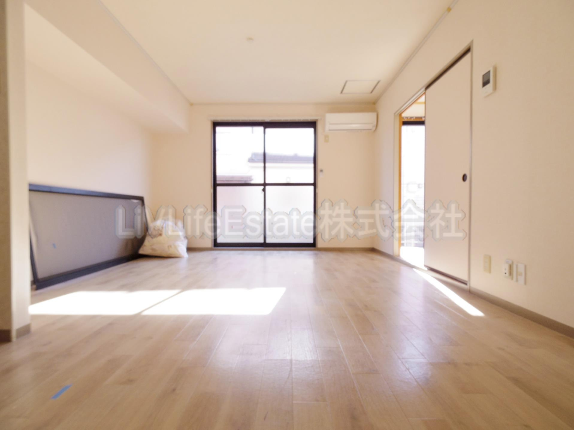 東村山市富士見町４丁目のアパートの居間・リビング