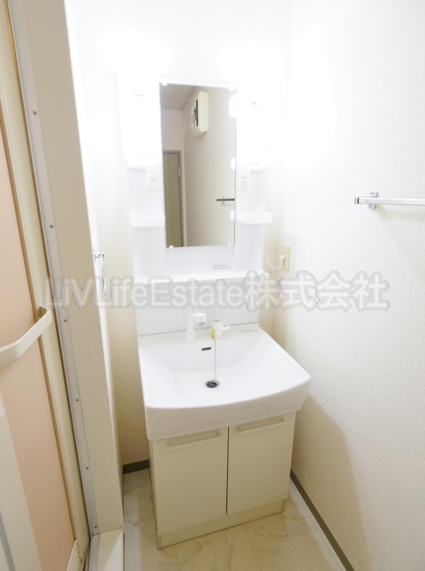 東村山市富士見町４丁目のアパートの洋室