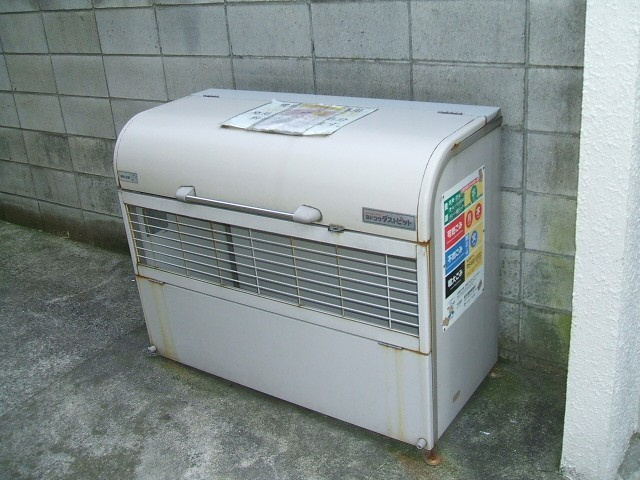 雪見坂ハイムのその他共用部分|景観に配慮したゴミ捨て場