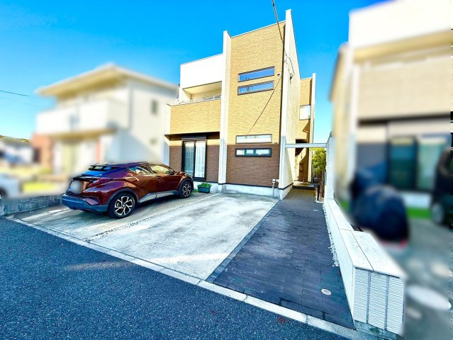 日進市米野木台2丁目戸建の前面道路含む現地写真