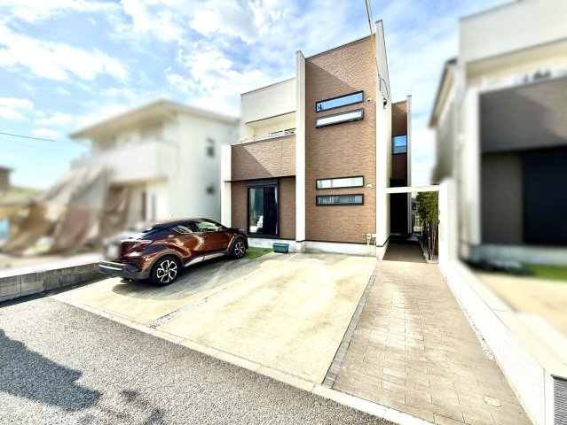 日進市米野木台2丁目戸建の前面道路含む現地写真