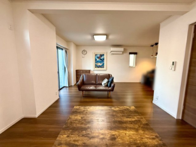 日進市米野木台2丁目戸建の居間・リビング|LDK約24.5帖