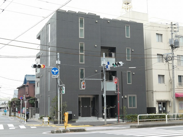 メゾン　ド　プラージュの外観