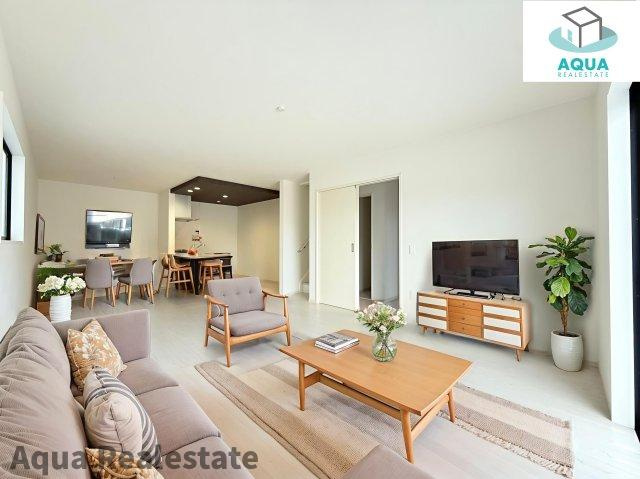 高松市西町　新築戸建の外観|ゆったりとした居間です