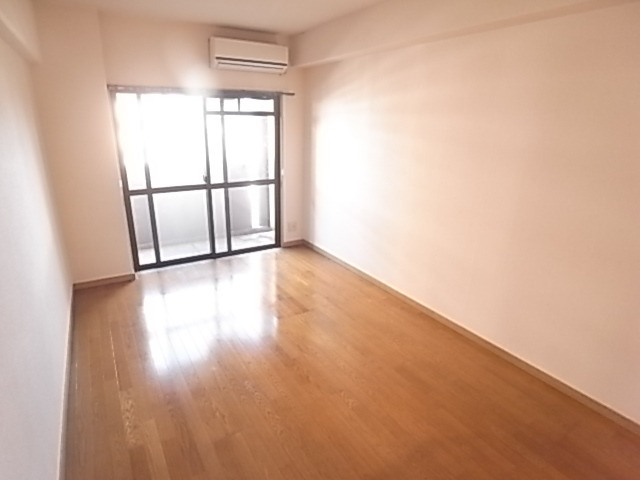 パピルスⅡの居間・リビング