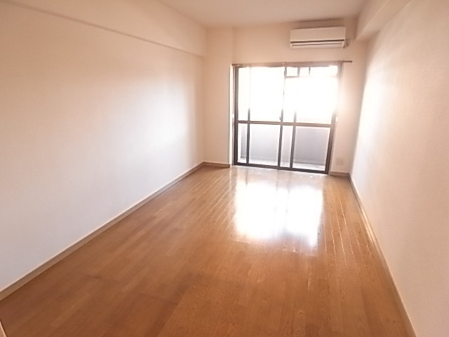 パピルスⅡの居間・リビング