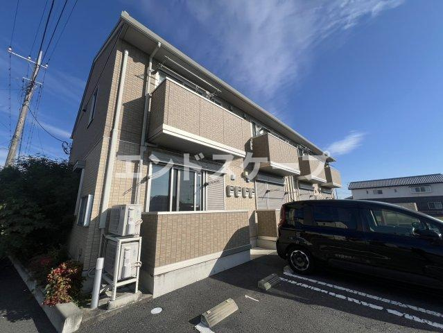 ヴィアーレの外観|高崎、前橋のお部屋探しはエンドスケープまで！お客様の理想お聞かせ下さい♪