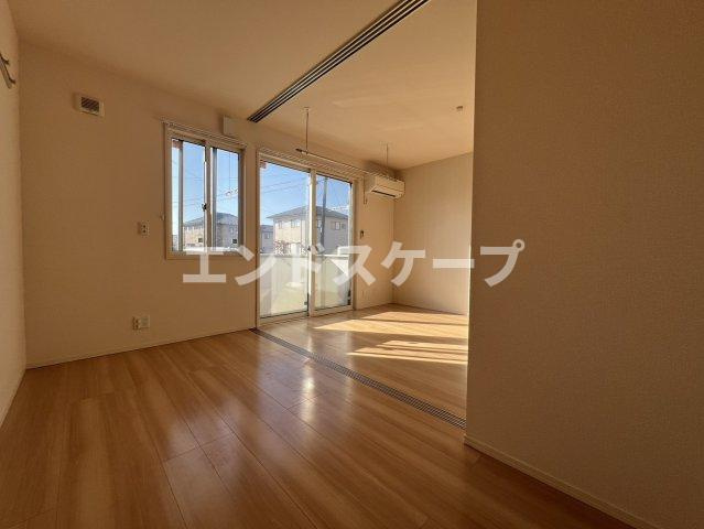 ヴィアーレの居間・リビング|高崎、前橋のお部屋探しはエンドスケープまで！お客様の理想お聞かせ下さい♪