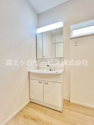 【独立洗面台】 | 沼津市北高島町 新築一戸建て | 使いやすい独立洗面台です