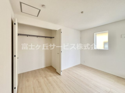 【洋室】 | 沼津市北高島町 新築一戸建て | 6帖の洋室です
