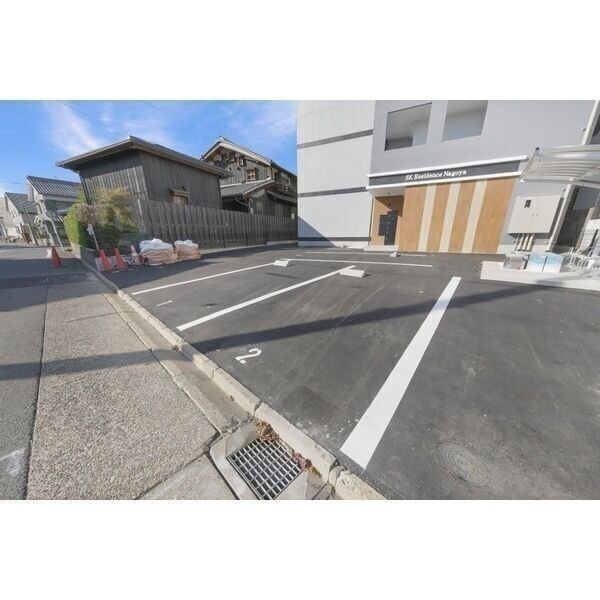 SK Residence Nagoya(エスケイ レジデンス ナゴヤ)の駐車場