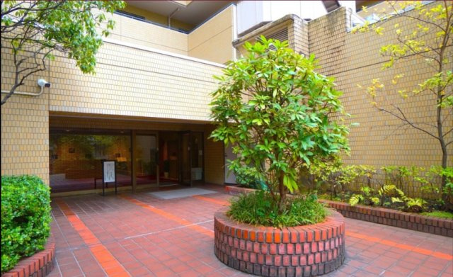 【エントランス】 | ★仲介手数料無料★マートルコート麹町（市ヶ谷駅近で、大変利便性の高い立地の大型ファミリーレジデンス）