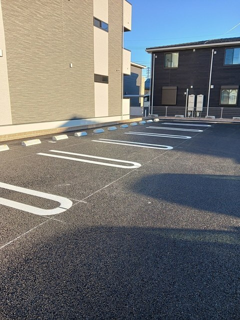 センチュリーの駐車場