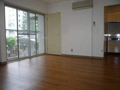 ★事務所利用可★登記相談可★先行予約受付中★