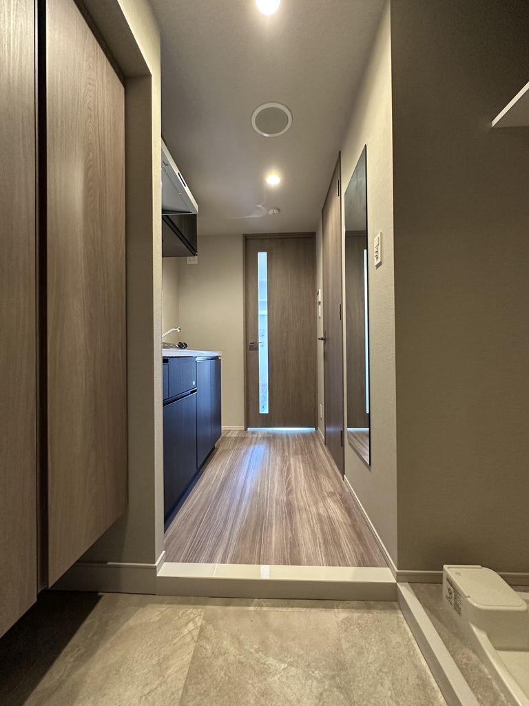 コンシェリア東京 ＜ＨＩＧＡＳＨＩＪＵＪＯ ＲＥＳＩＤＥＮＣＥ＞の玄関