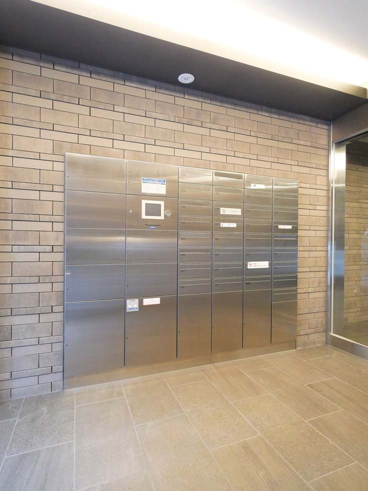 CREATIF 日暮里の外観