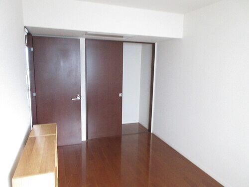 みなとみらいミッドスクエア　ザ・タワーレジデンスの居間・リビング|洋室約7.0畳　※2023年10月撮影