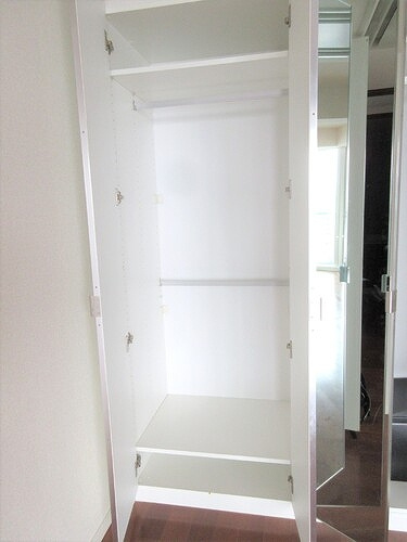 みなとみらいミッドスクエア　ザ・タワーレジデンスの収納|クロゼット　※2023年10月撮影