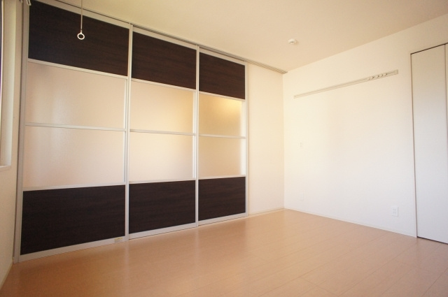 ラ・フルールＢの洋室|同施工会社、同型タイプです