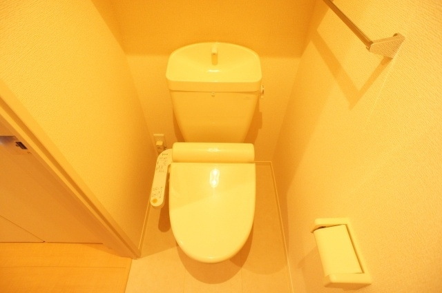 ラ・フルールＢのトイレ|同施工会社、同型タイプです