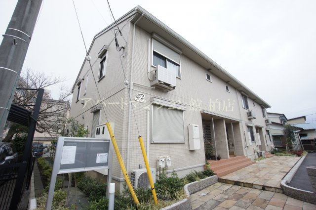 ラ・フルールＢの外観