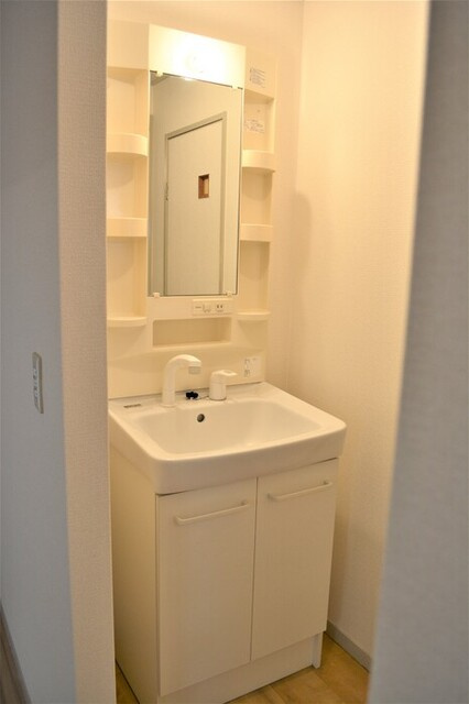 セジュール鳥形の洗面所|洗髪洗面化粧台