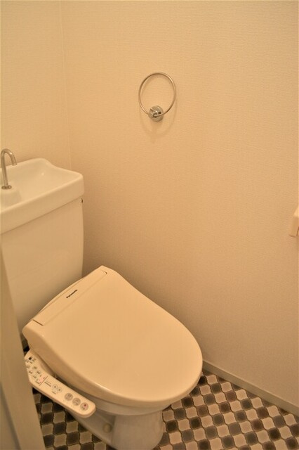 セジュール鳥形のトイレ|温水洗浄暖房便座