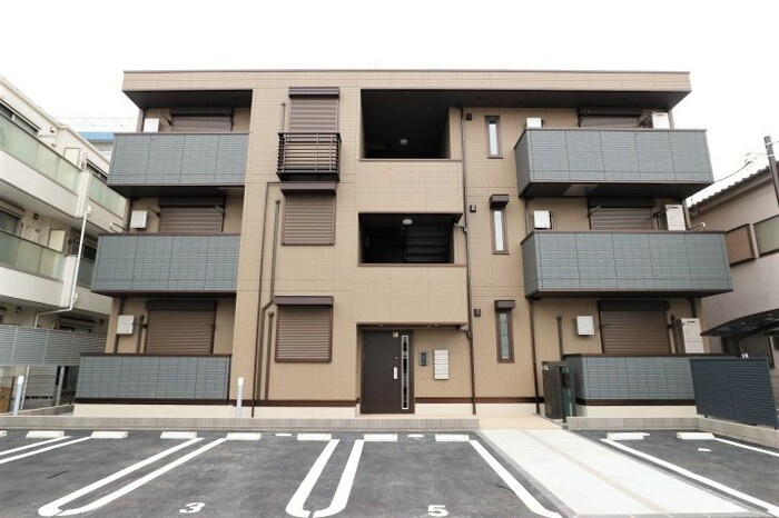 フェリスタの外観|外観は落ち着いています