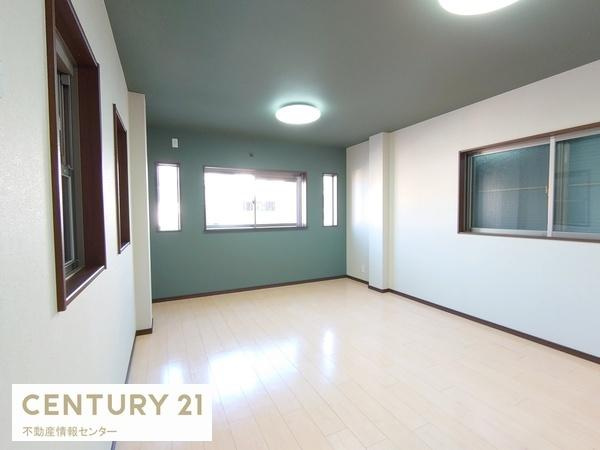 【居間・リビング】 | 泉尾５丁目中古戸建 | 室内リフォーム済