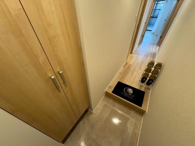 【玄関】 | サンリット大袋 | ●玄関●