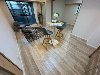 【居間・リビング】 | サンリット大袋 | ●LDK10.7帖●