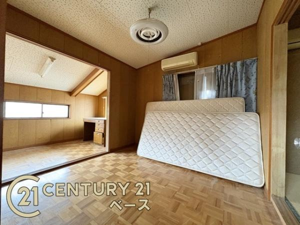 生駒郡三郷町城山台３丁目　一戸建の洋室|■現地撮影写真■広々とした洋室約９．５帖です！