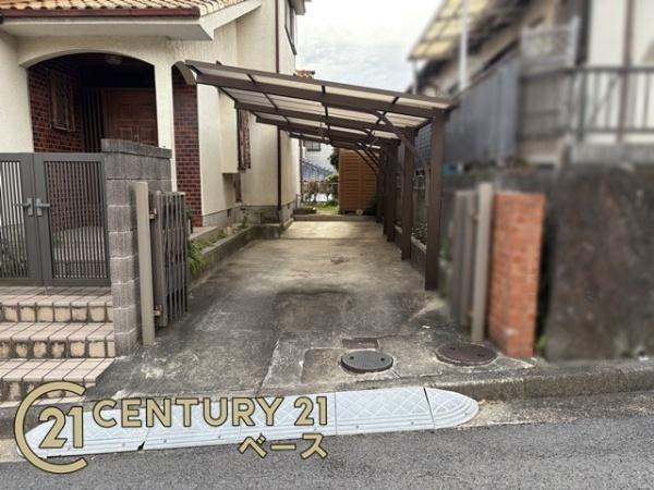 生駒郡三郷町城山台３丁目　一戸建の駐車場|■現地撮影写真■駐車スペース１台分完備！