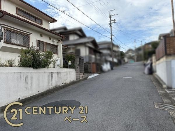 生駒郡三郷町城山台３丁目　一戸建の前面道路含む現地写真|■現地撮影写真■落ち着いた雰囲気の閑静な住宅地内です！