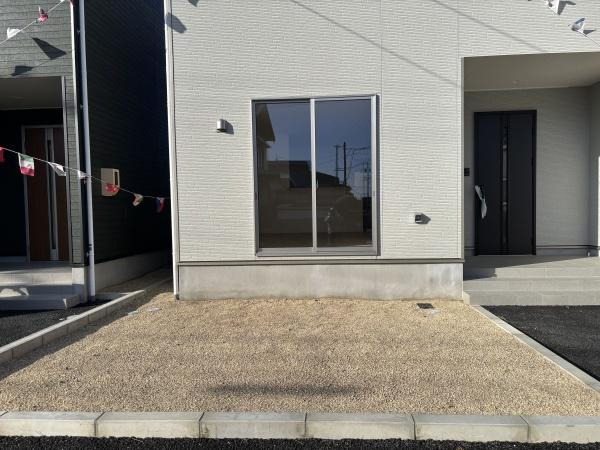 西尾市一色町松木島第8　全2棟・2号棟の庭|施工例