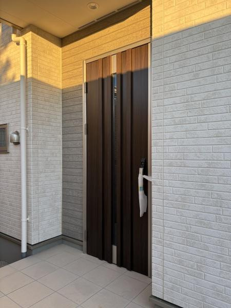 豊田市栄町　全3棟・1号棟の玄関|訪れる人を心地よく迎え入れます。